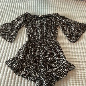 ee some flutter sleeve romper